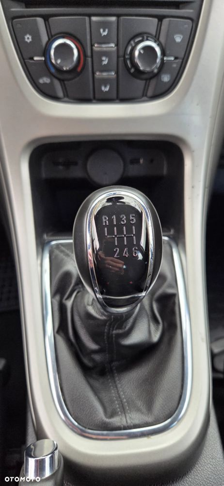 Opel Astra 1.4 Turbo 150 Jahre - 30