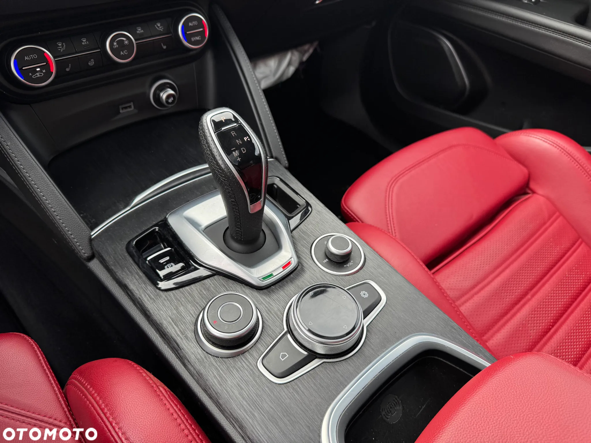Alfa Romeo Stelvio 2.0 Turbo 16V AT8-Q4 Super - 26