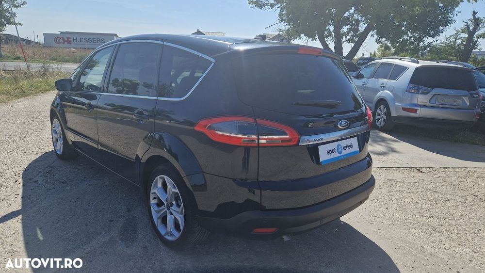 Ford S-Max - 17