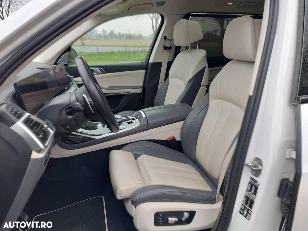 BMW X7 M60i xDrive AT MHEV - 10