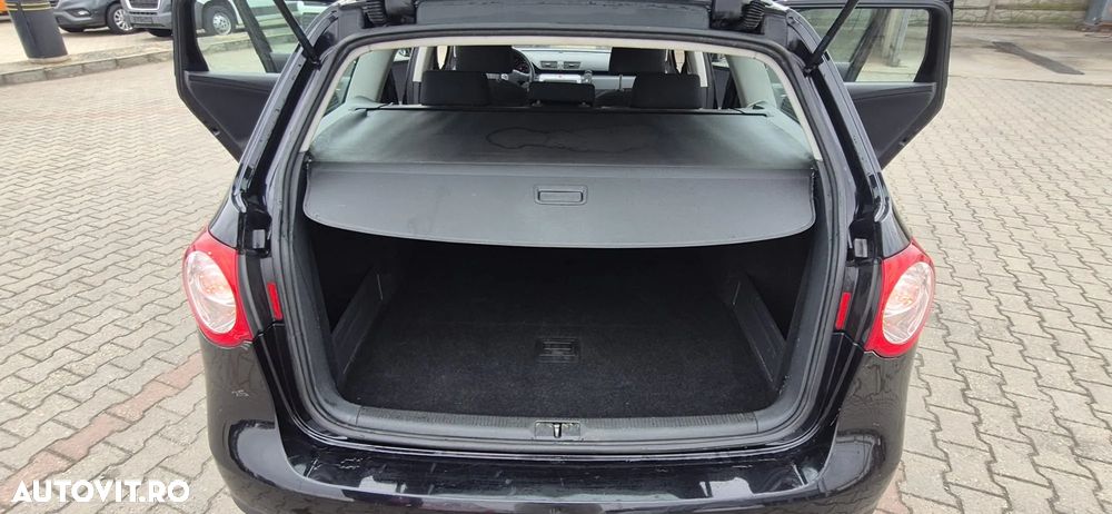 Volkswagen Passat - 15