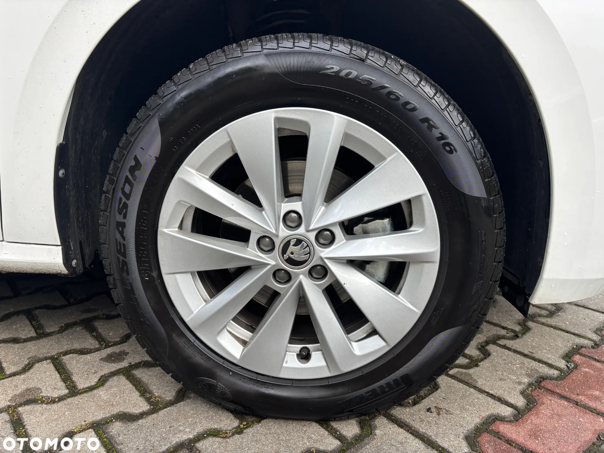 Skoda Kamiq 1.0 TSI Essence - 30