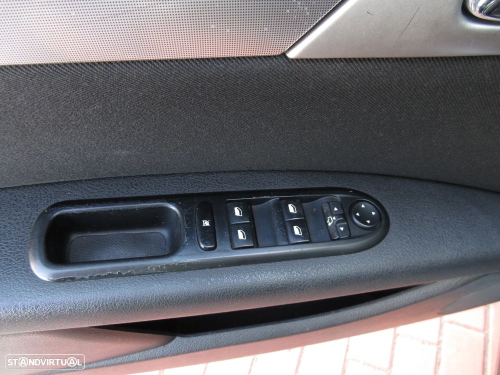 Peugeot 407 SW 1.6 HDi Executive - 19