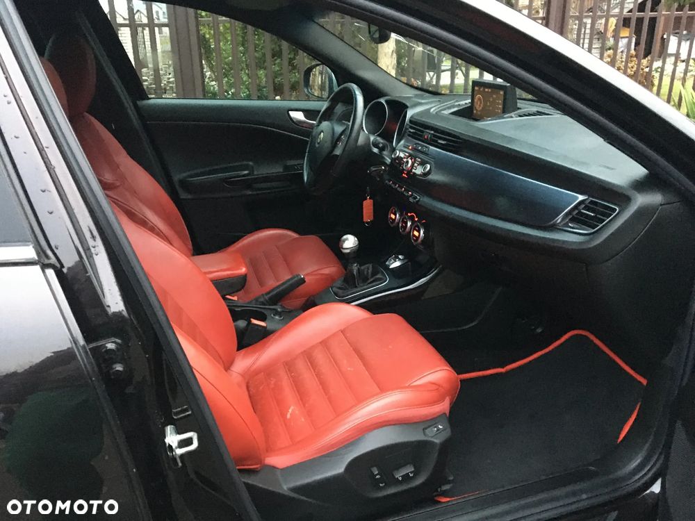Alfa Romeo Giulietta 2.0 JTDM 16V Veloce - 4