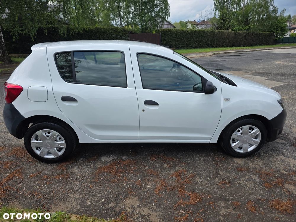 Dacia Sandero - 8