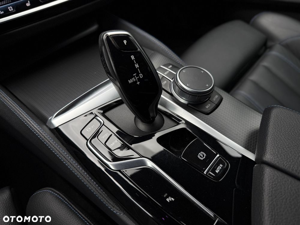 BMW Seria 5 530i GPF M Sport sport - 24