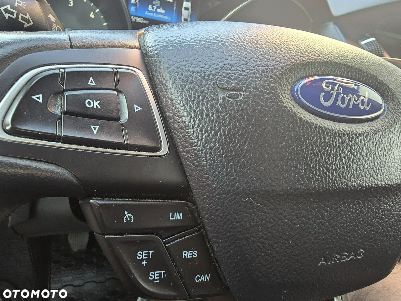 Ford Focus - 24