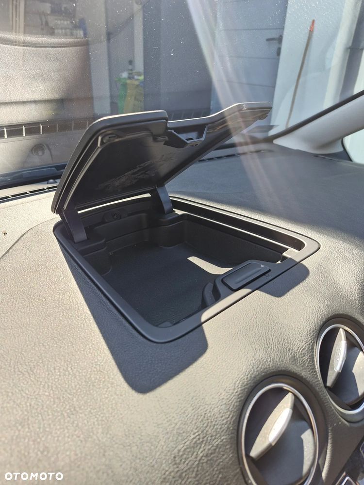 Ford Galaxy 2.0 TDCi Platinium X (Ghia) - 39