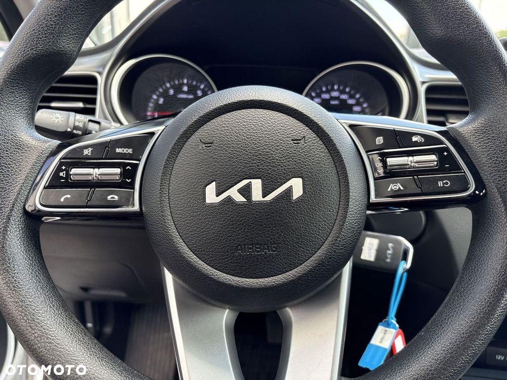 Kia Ceed - 21