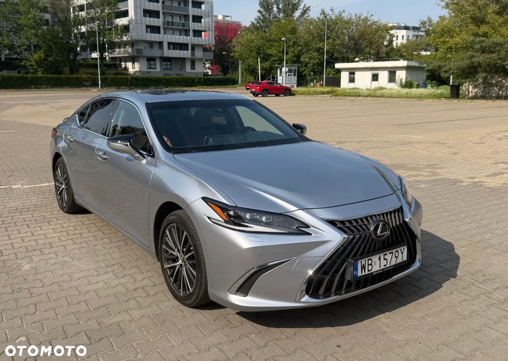 Lexus ES 300h Prestige - 14