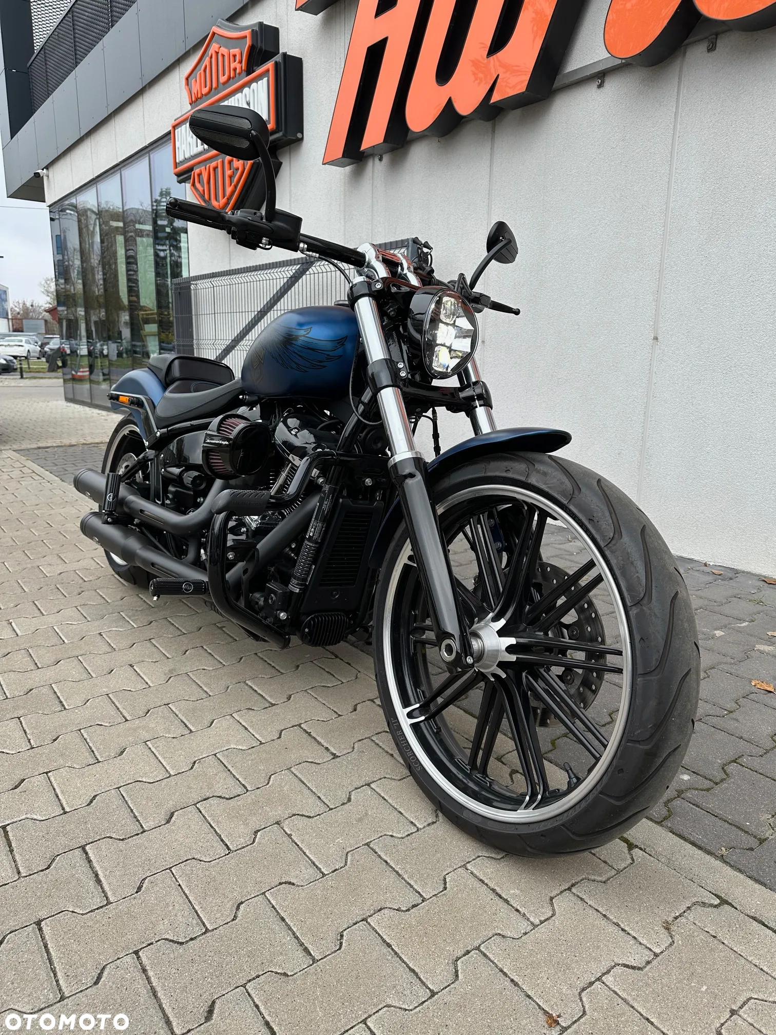 Harley-Davidson Softail Breakout - 6