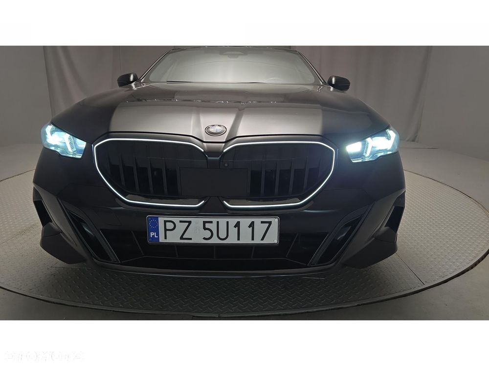 BMW Seria 5 - 32