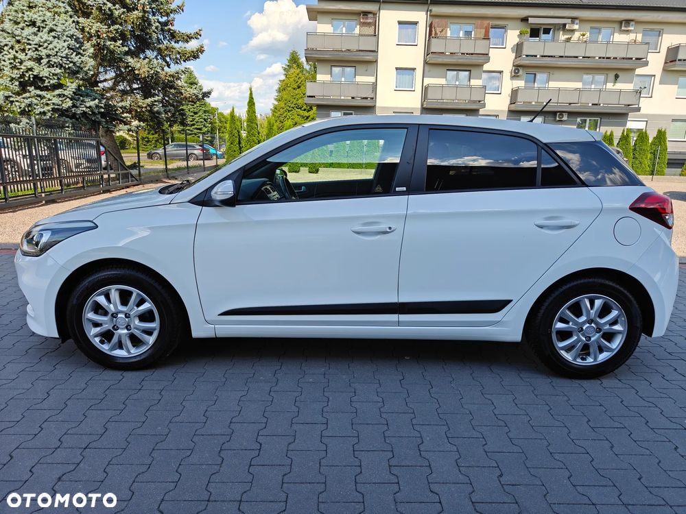 Hyundai i20 1.2 Passion - 12