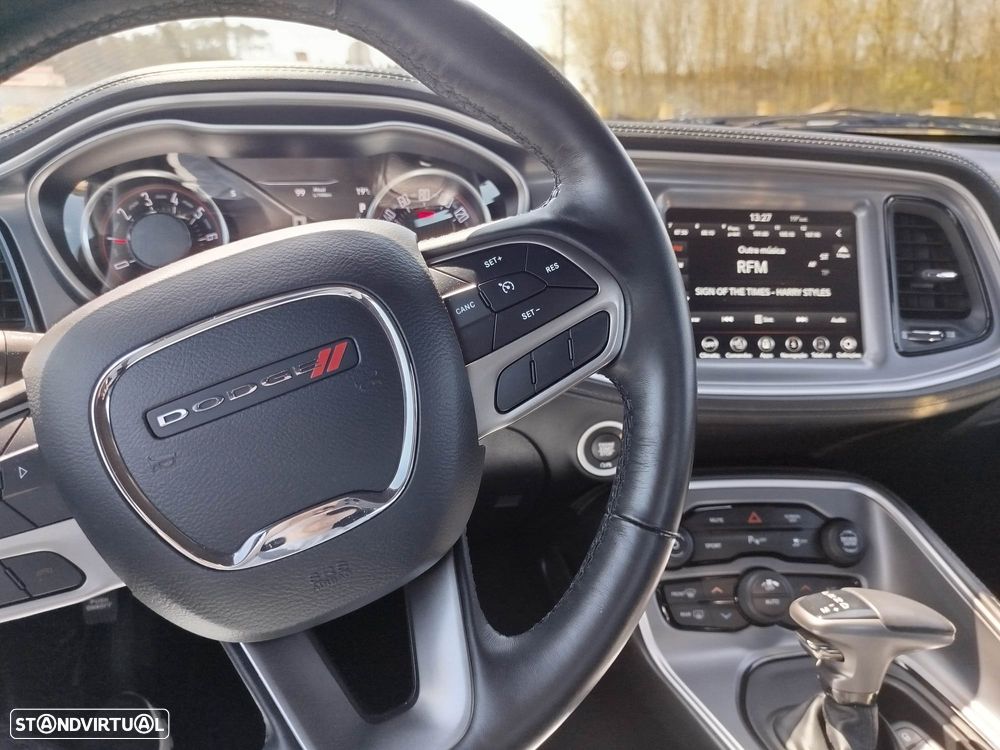 Dodge Challenger - 3