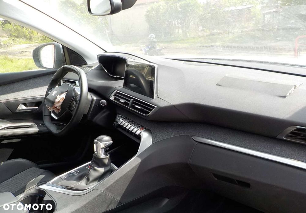 Peugeot 3008 - 18
