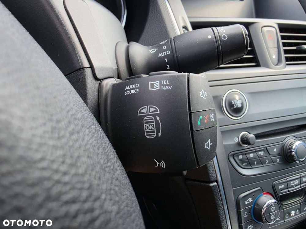 Renault Latitude - 37