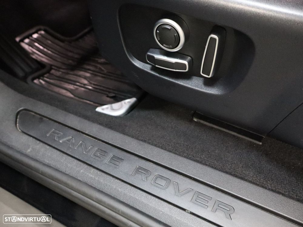 Land Rover Range Rover Evoque 1.5 P300e AWD Auto - 7