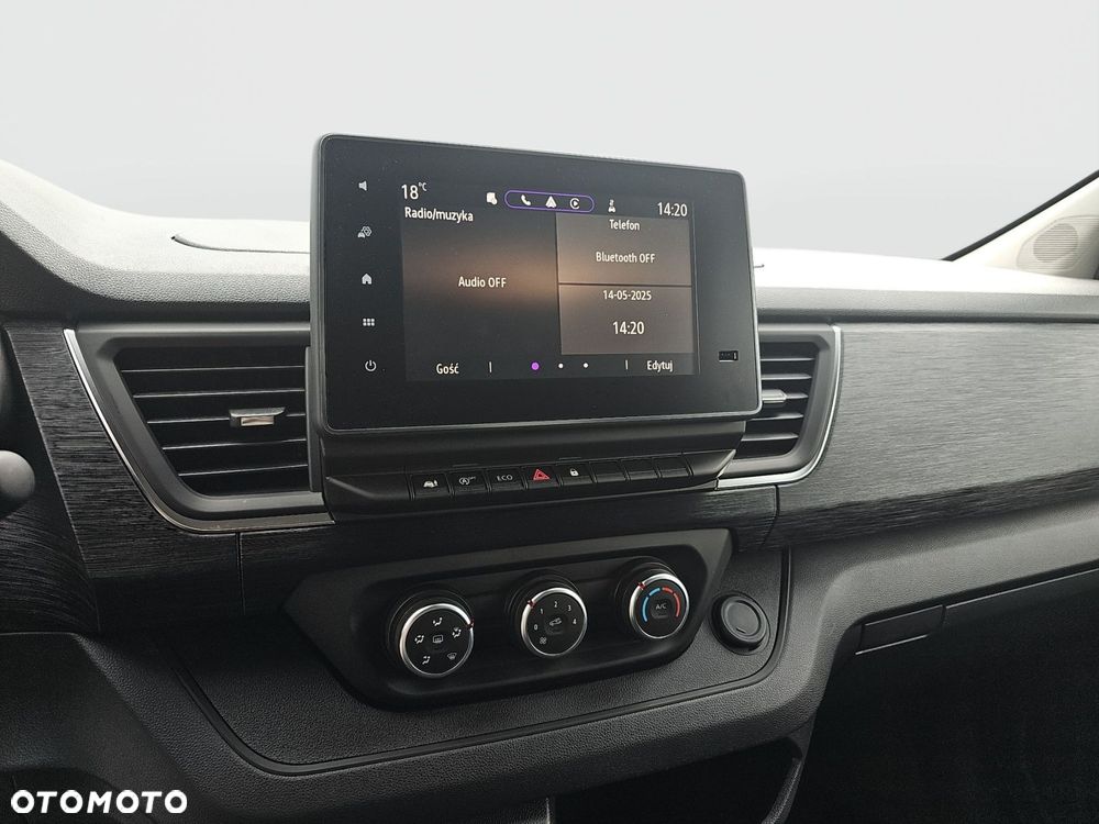 Renault Nowy Trafic - 9