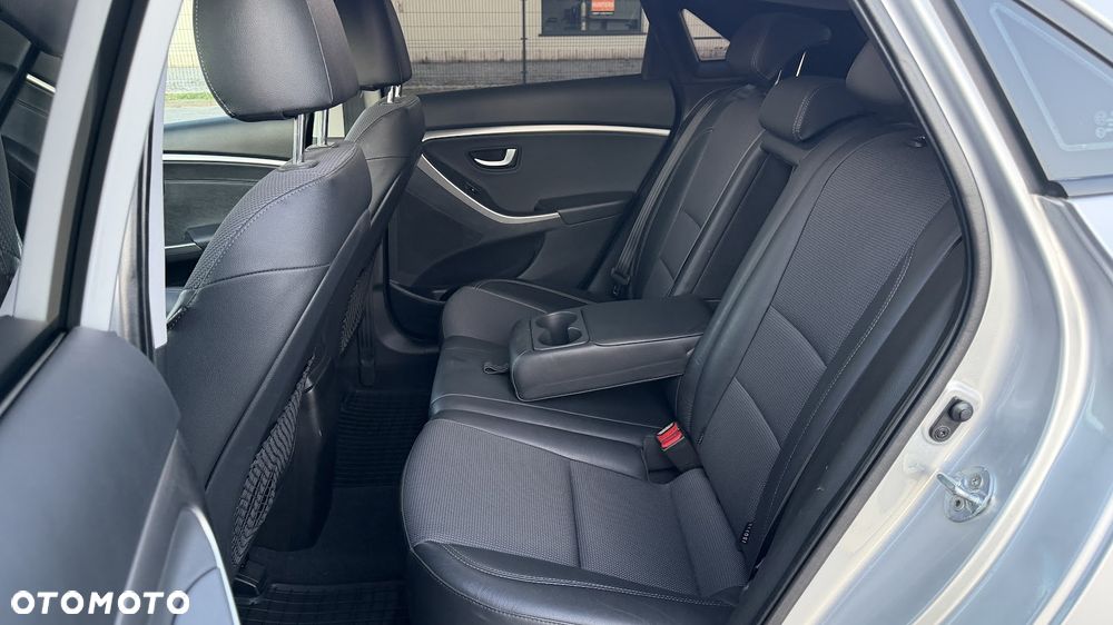 Hyundai i30 1.4 Base - 19