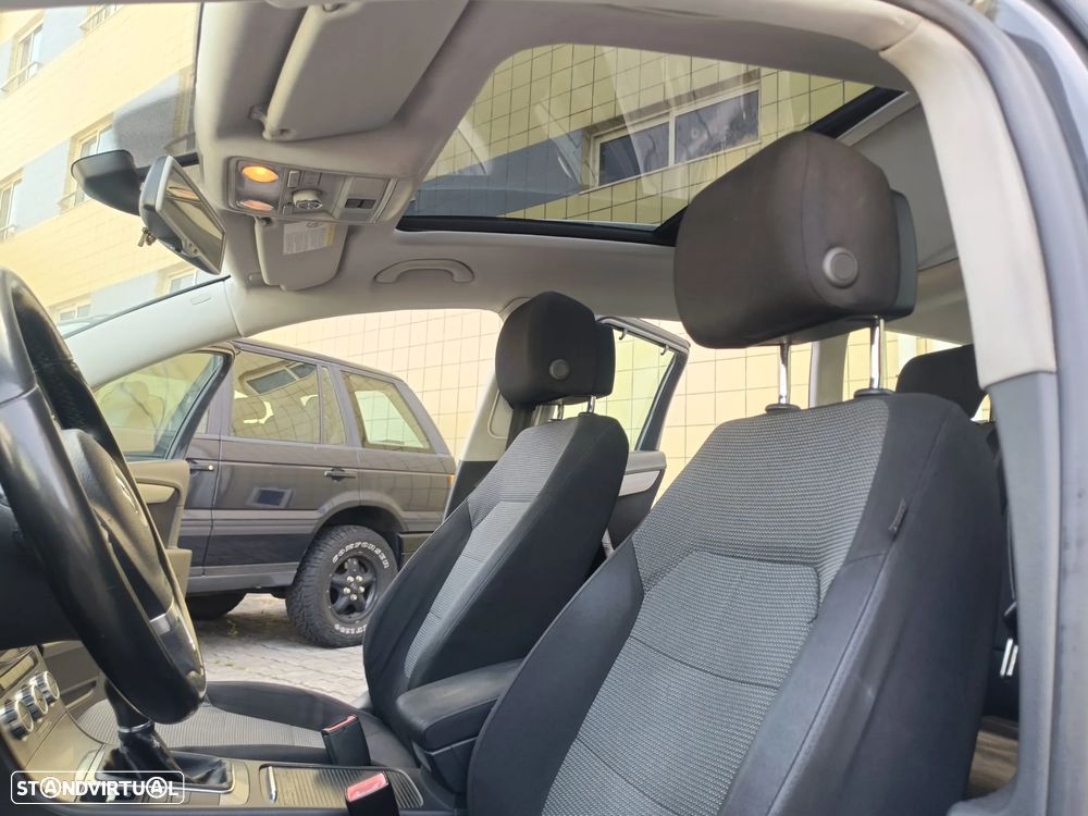 VW Passat Variant 1.6 TDI BlueMotion Comfortline - 15