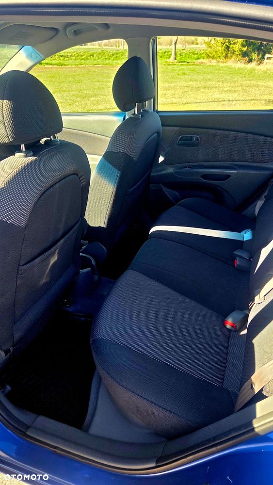 Kia Rio 1.4 Comfort - 8
