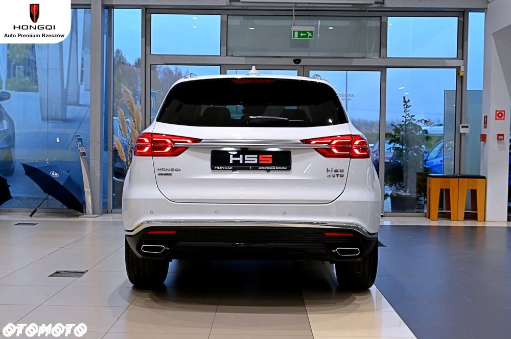 Hongqi HS5 - 18