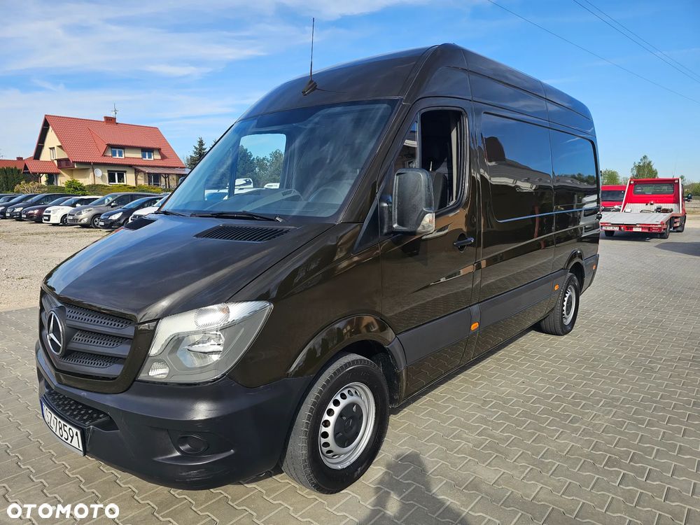 Mercedes-Benz Sprinter - 1