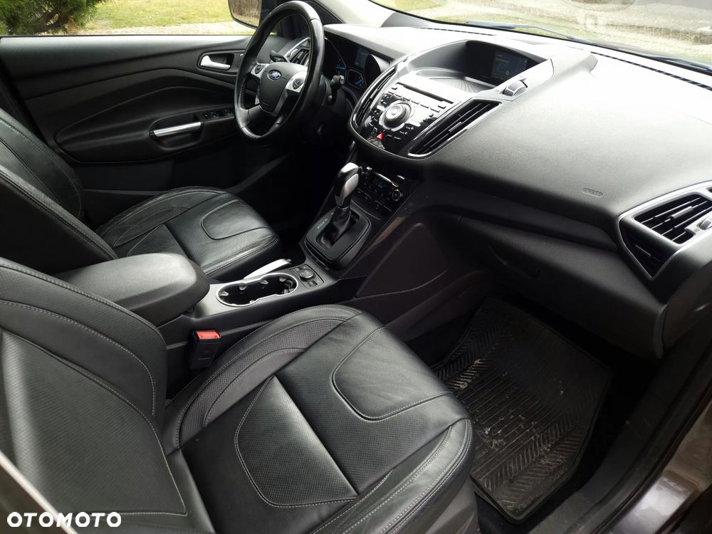 Ford Kuga 2.0 TDCi 4x4 Titanium - 17