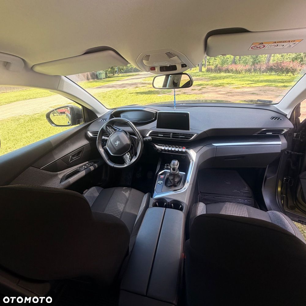 Peugeot 5008 1.2 PureTech Active S&S - 11