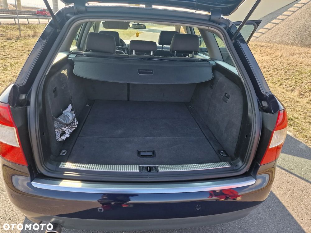 Audi A4 Avant ver-avant-2-0 - 14