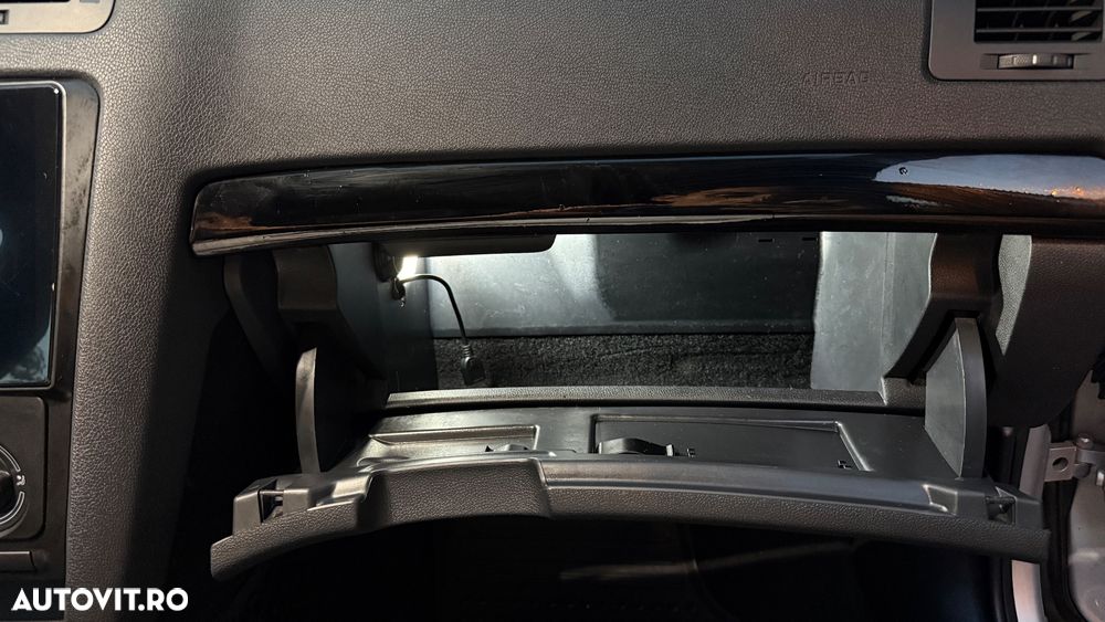 Skoda Octavia 1.6 MPI Ambiente - 35