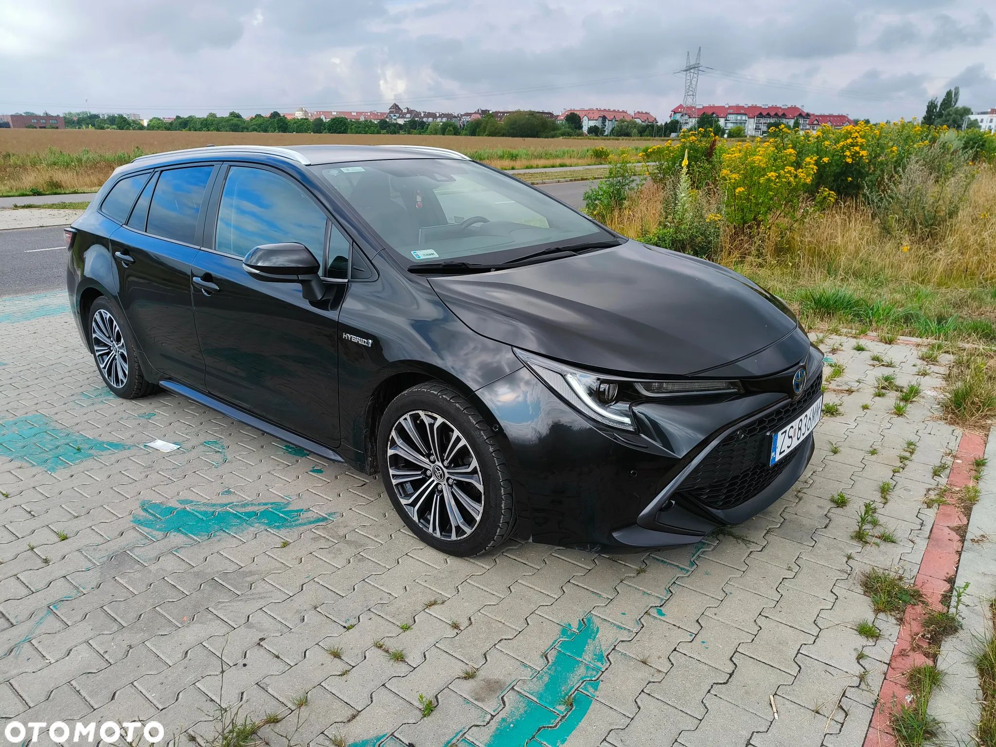 Toyota Corolla 1.8 Hybrid Comfort - 1