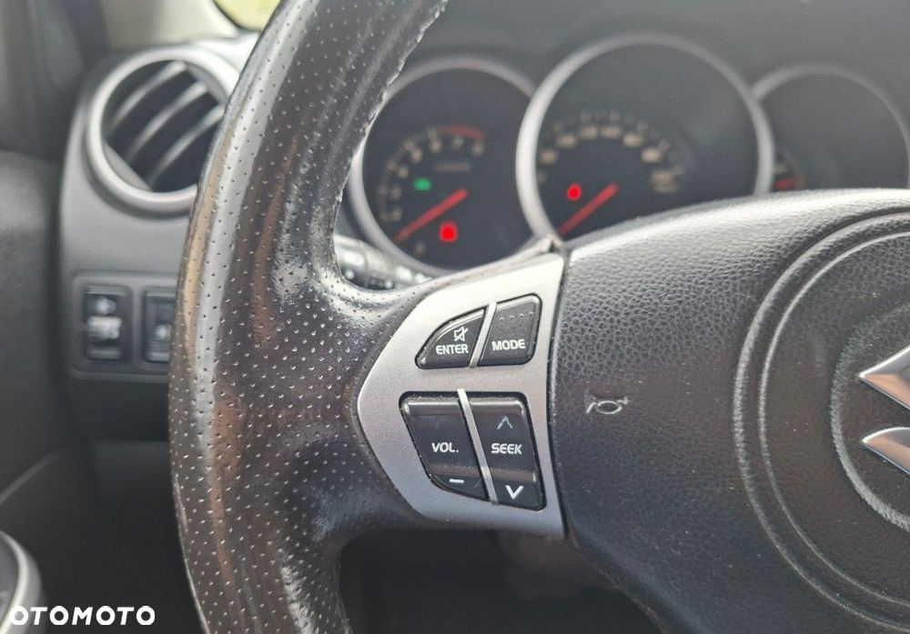 Suzuki Grand Vitara - 24