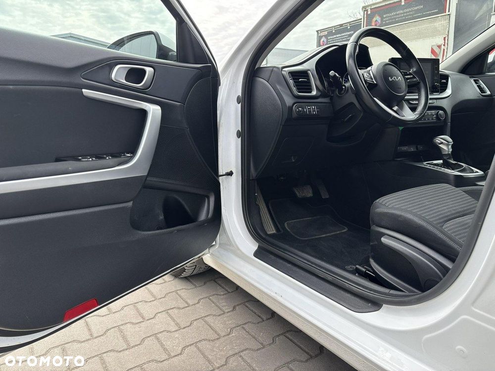 Kia Ceed 1.5 T-GDI Business Line DCT - 10