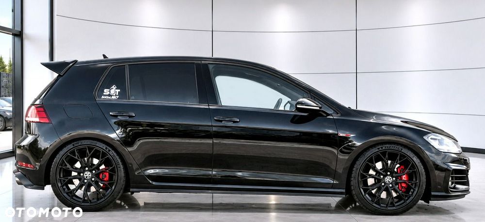 Volkswagen Golf - 27
