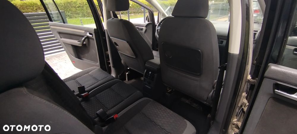 Volkswagen Touran 1.9 TDI Conceptline - 35