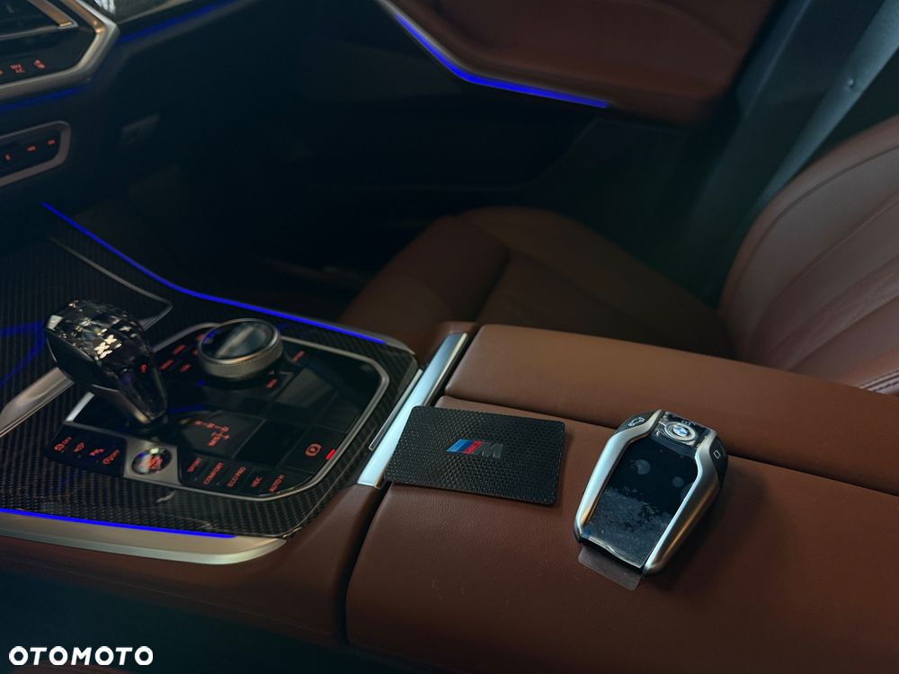 BMW X5 M M50i - 35