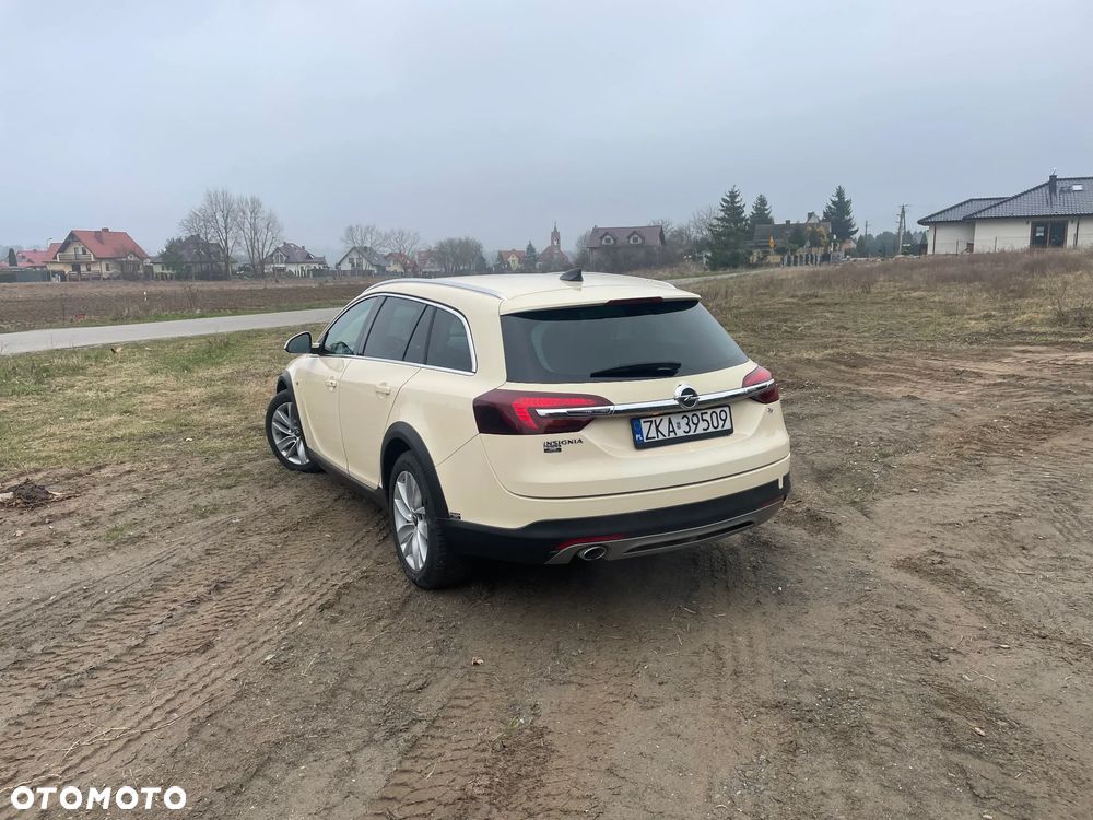 Opel Insignia 2.0 CDTI 4x4 Sports Tourer - 4