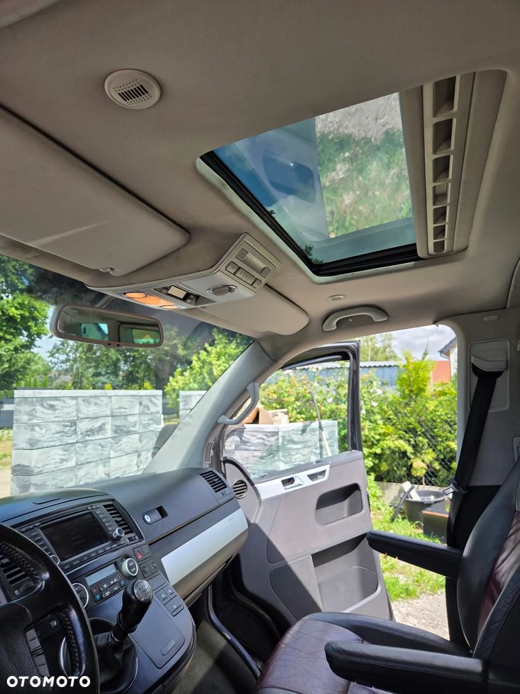Volkswagen Multivan - 9