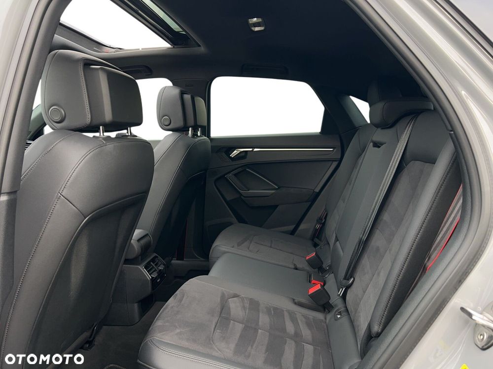 Audi RS Q3 Sportback - 12