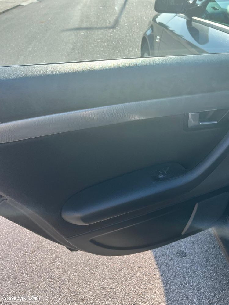 Audi A4 1.9 TDI m6 Sport - 13
