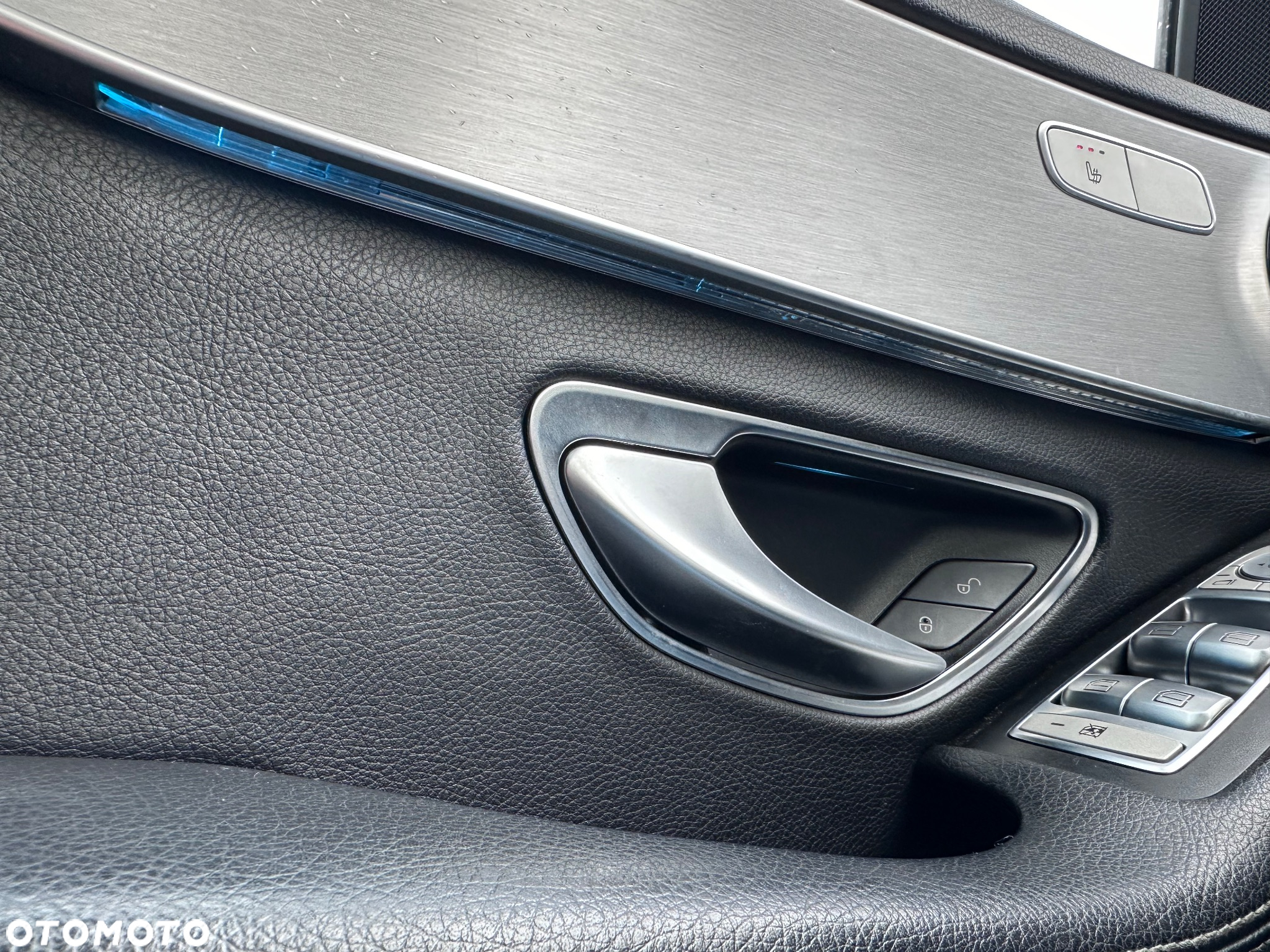Mercedes-Benz Klasa C 220 d 9G-TRONIC - 26