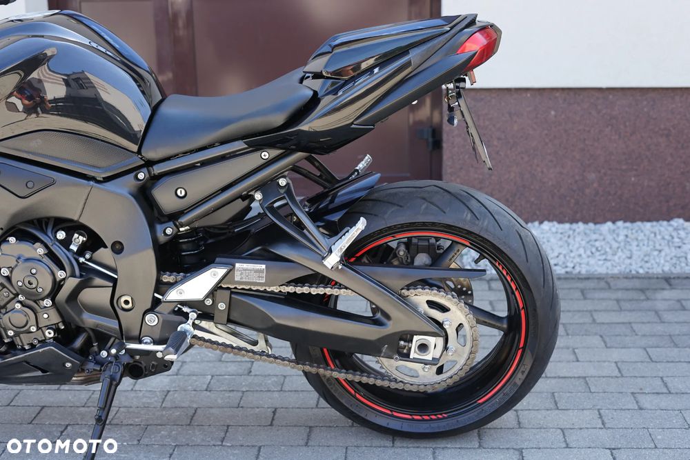 Yamaha FZ - 24