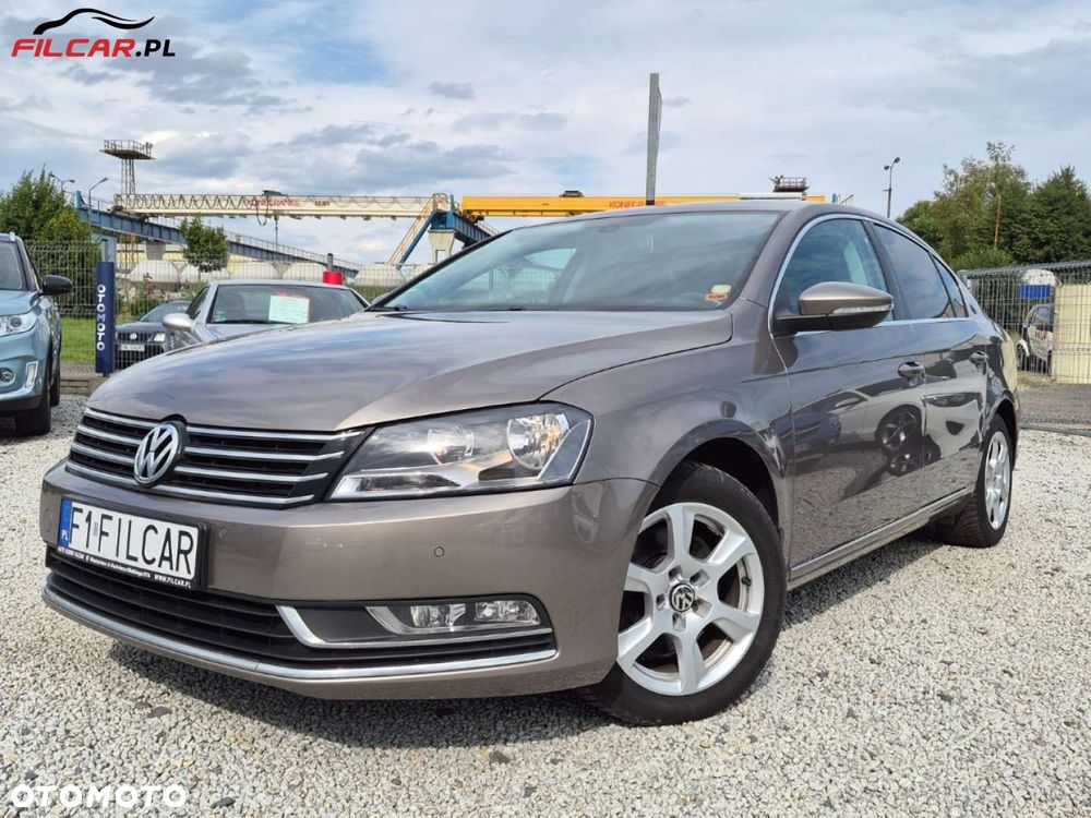 Volkswagen Passat - 2