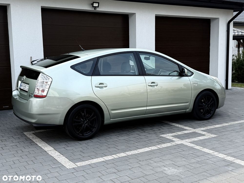 Toyota Prius 1.5 VVT-i Sol - 8
