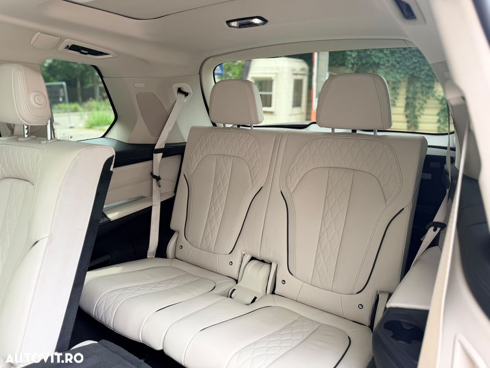 BMW X7 xDrive40i MHEV - 11