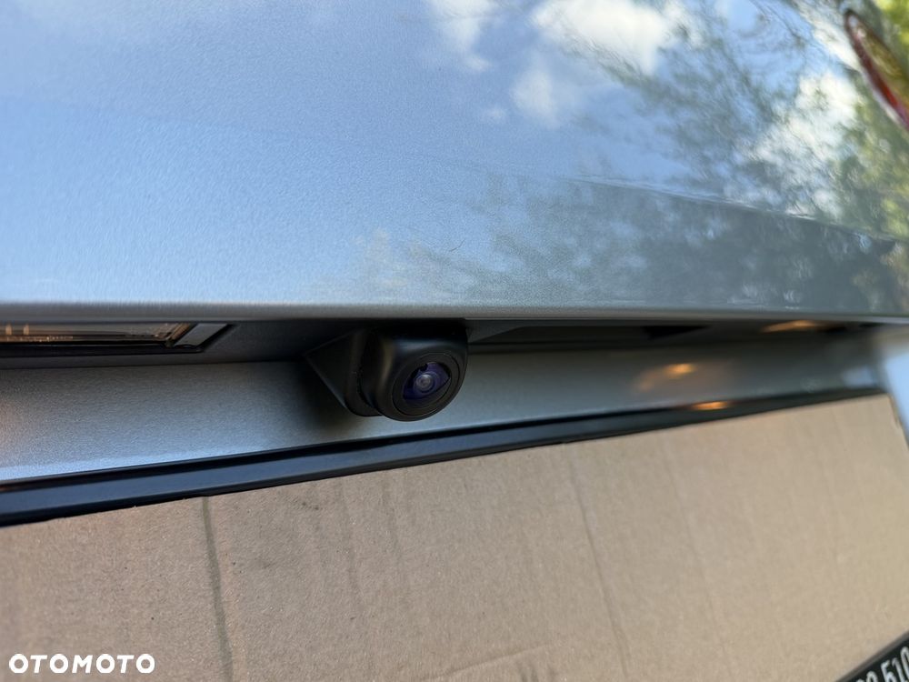 Kia Ceed 1.6 CRDi mHEV Business Line DCT - 24