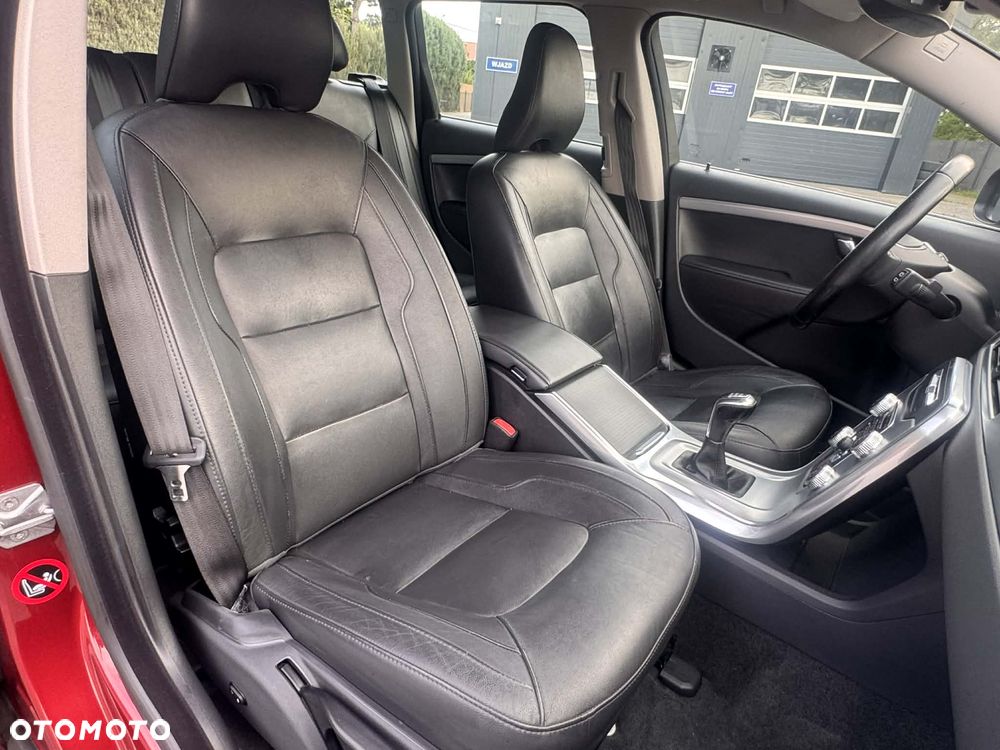 Volvo V70 D4 Momentum - 28