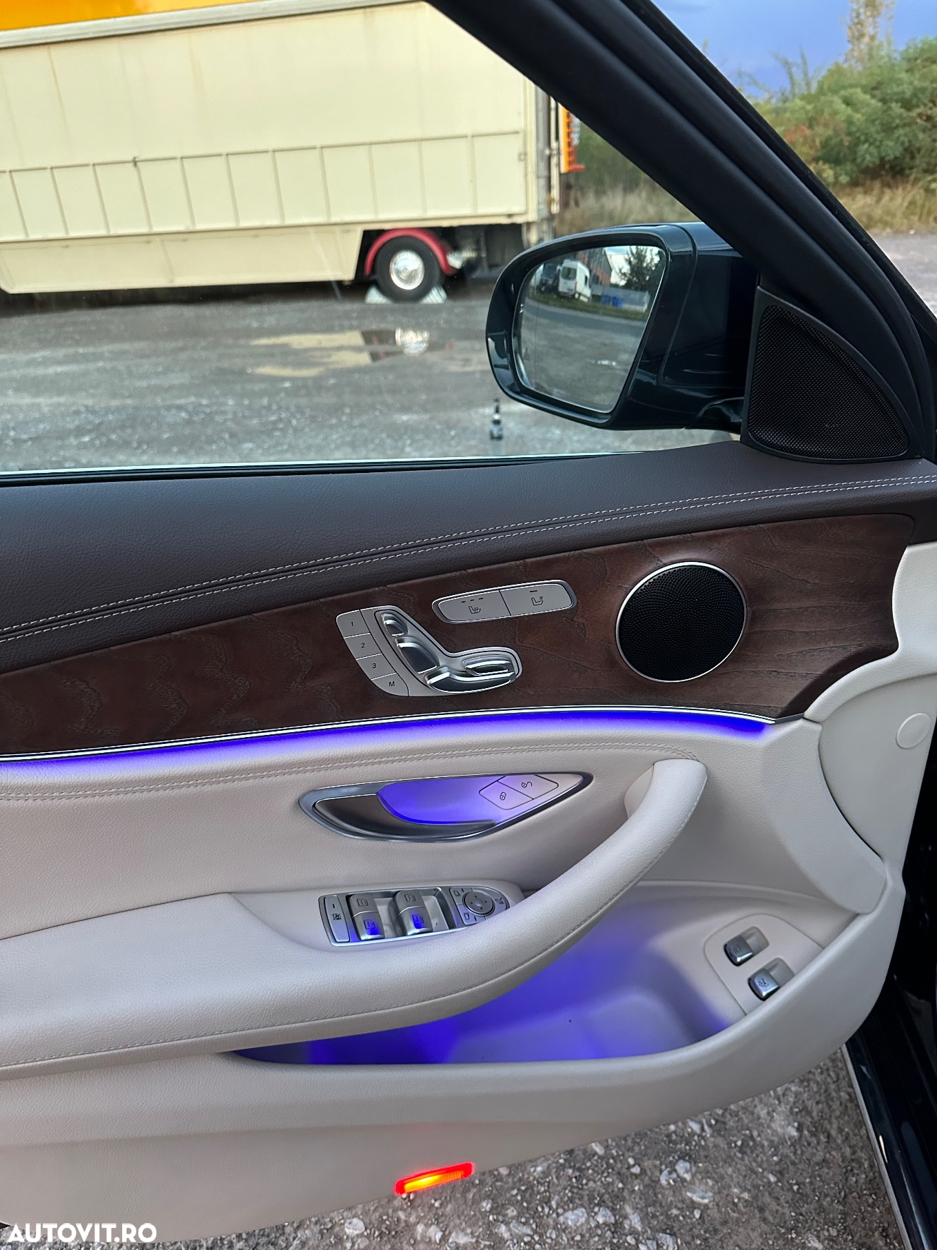 Mercedes-Benz E 400 T 4Matic 7G-TRONIC Avantgarde - 5