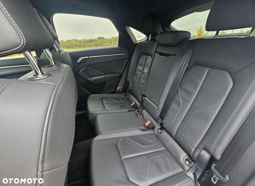 Audi Q3 Sportback - 18